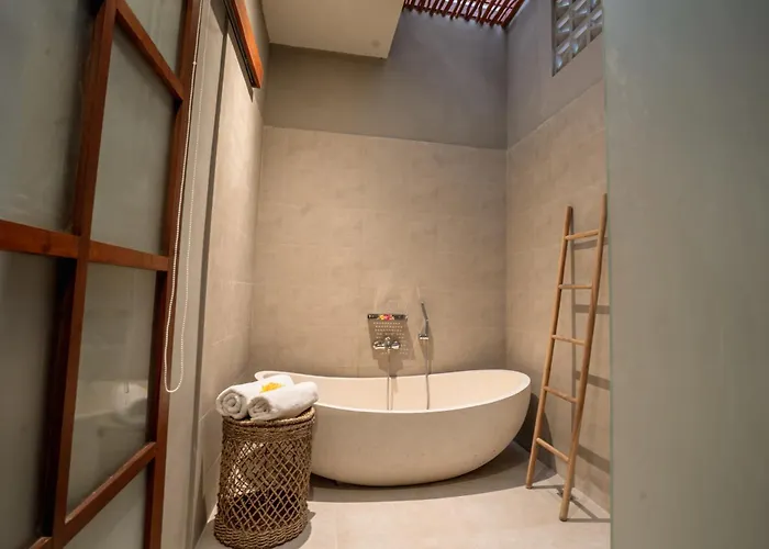 Damarya Villa *